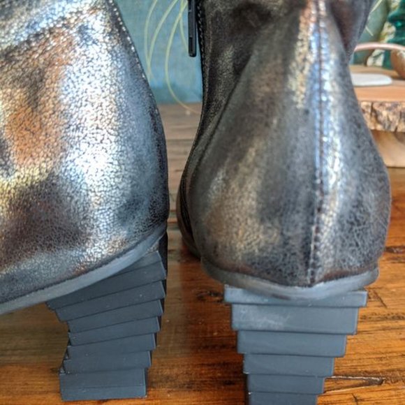 Papucei Ankle Boots - metallic with sculptural heel - Picture 4 of 6
